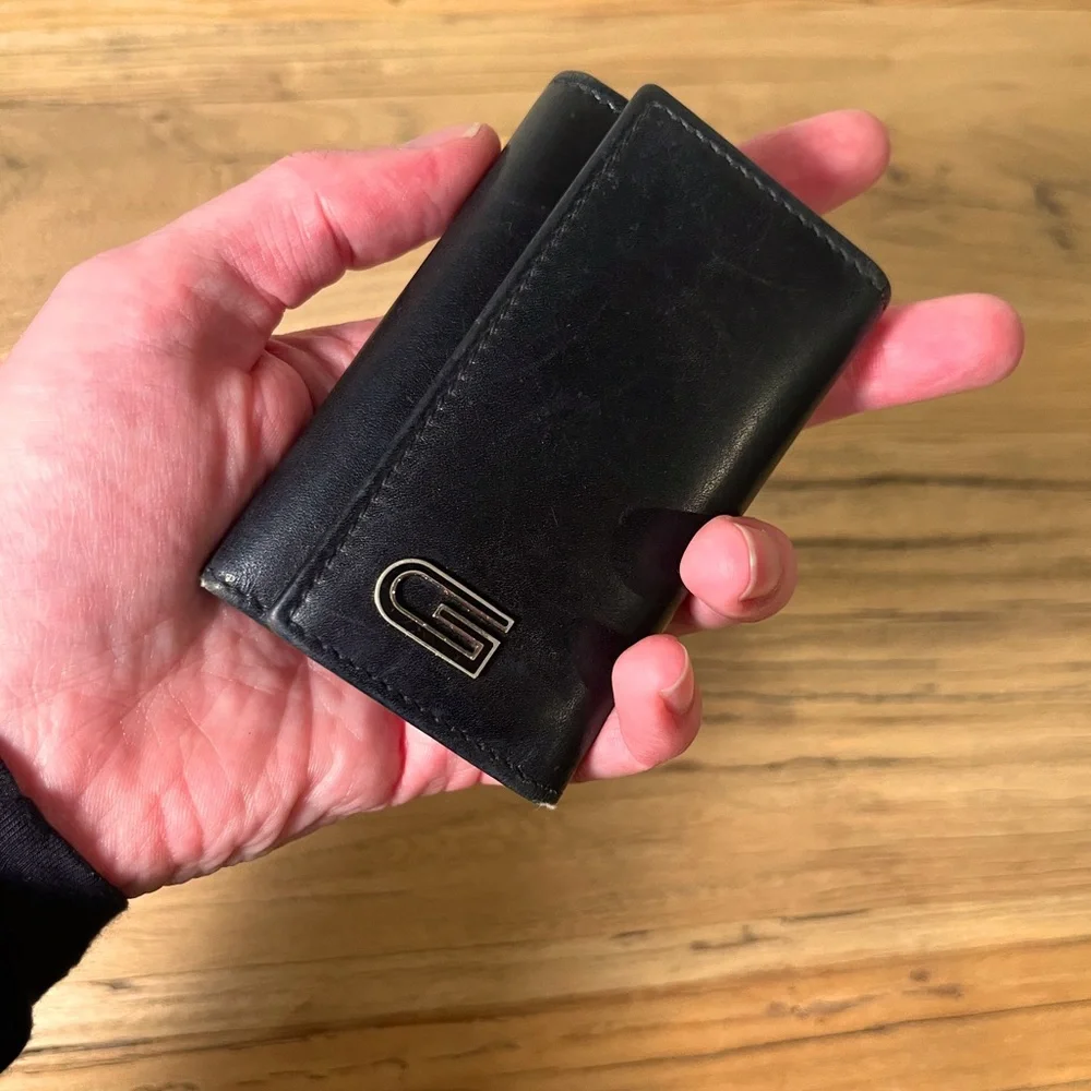 Authentic Gucci 6 Key 🔑 Wallet Black Leather